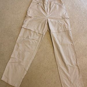 Columbia Sportswear Omni-Shade women’s medium convertible outdoor pants.